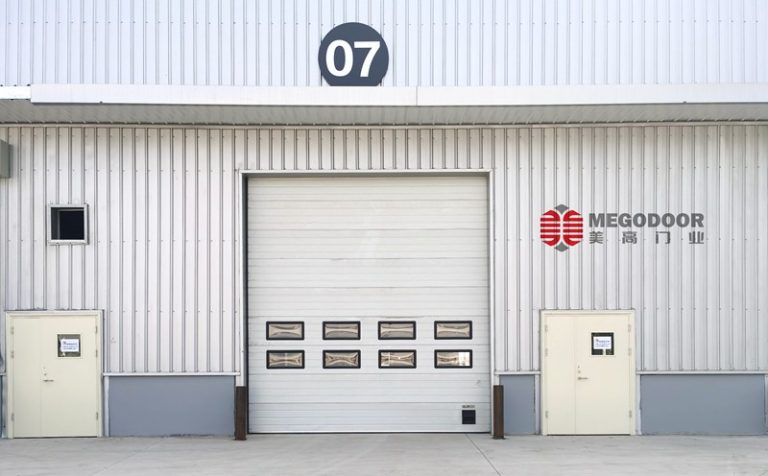 南京提升門(mén)廠家電話縮略圖