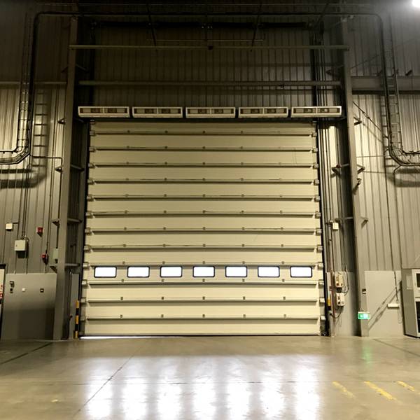 工業(yè)提升門背筋式門板和普通門板的區(qū)別縮略圖