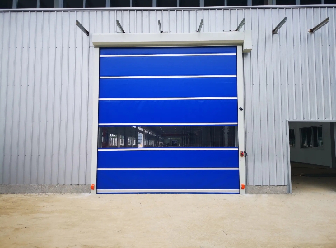工廠提升門同側可以安裝快速卷簾門嗎？插圖1